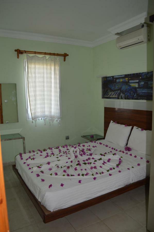 Bitez Sunset Apart Otel ภายนอก รูปภาพ